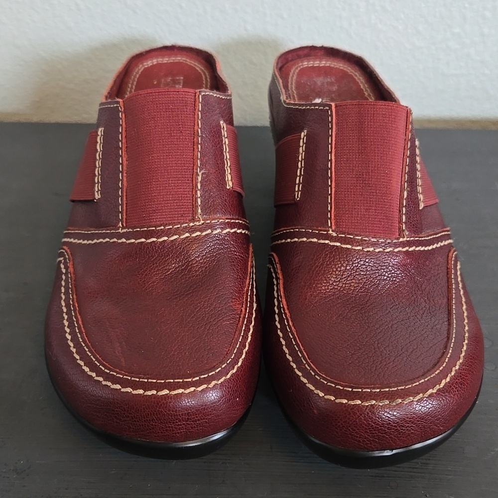 White Mountain Red Clogs Size 7 - Picture 5 of 7